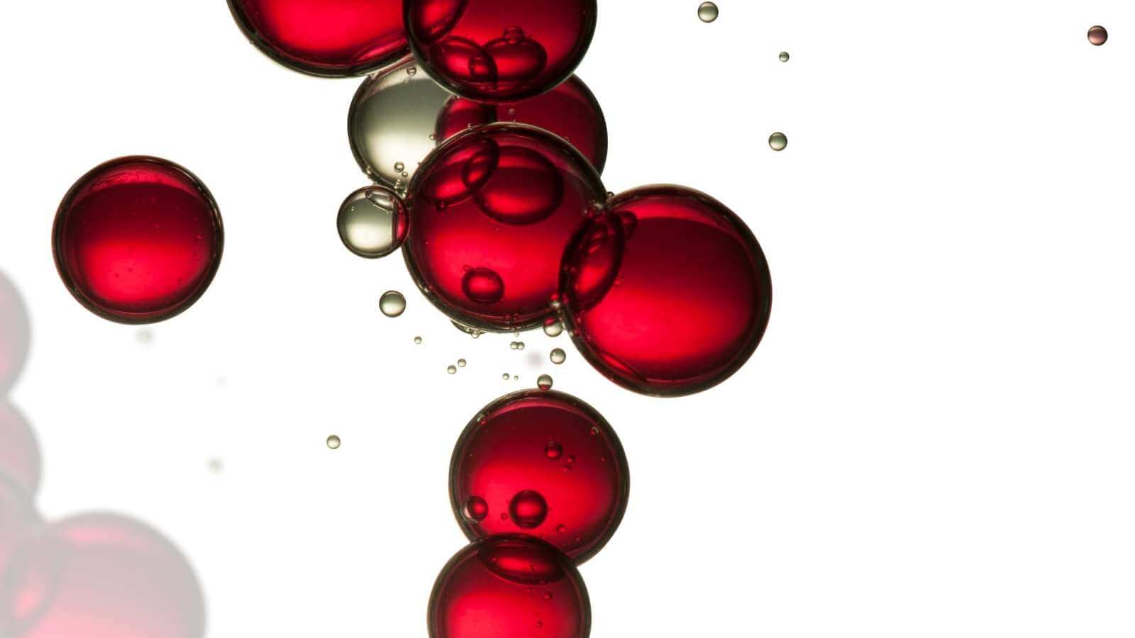 ¿Cómo oxigenar un vino para beberlo en su punto óptimo?