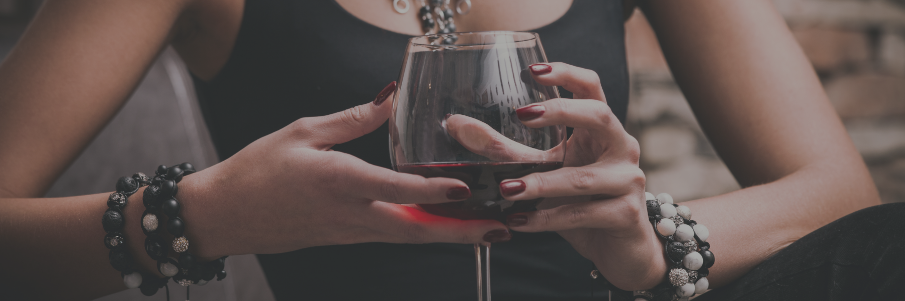 Celebra el Día de la Mujer con aromas y sabores únicos 🍷✨ ¡Descubre más!